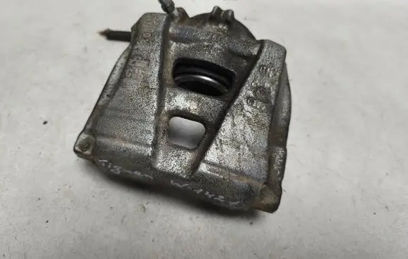 Volkswagen Tiguan Front brake caliper