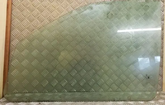 Opel Sintra Front door window glass four-door 43R001238