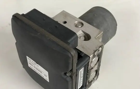 BMW X5 E70 ABS Pump 3451678526604 6785266