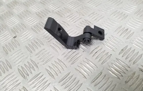 BMW 1 F20 F21 Rear door lower hinge 7284543
