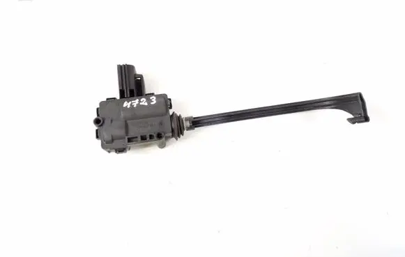 Fuel tank cap lock