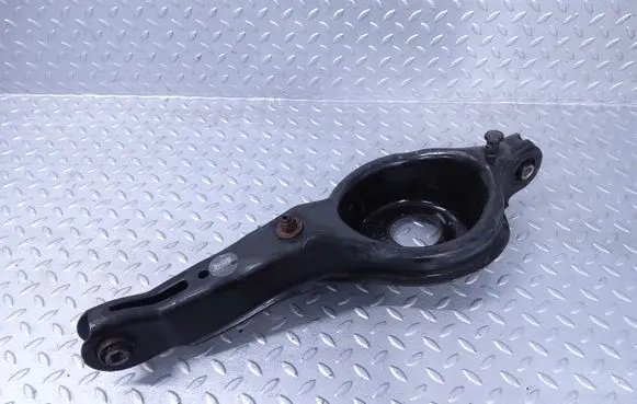 Rear control arm