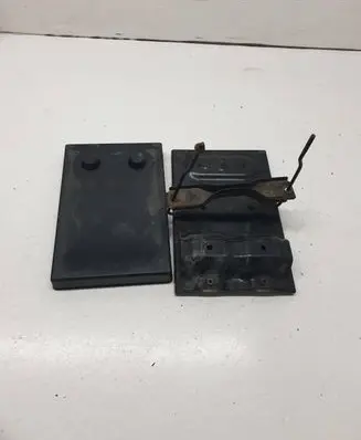 Battery tray