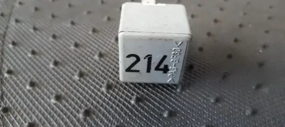 Audi A4 S4 B5 8D Other relay 443951253K 899512000