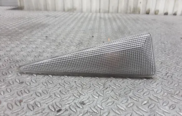 Renault Megane II Front fender indicator light 8200027160