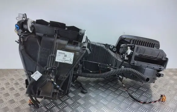 Skoda Superb B6 (3T) Interior heater climate box assembly 3T1820003AA 3C1820308