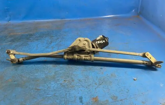 Mini One - Cooper Coupe R56 Front wiper blade arm 61617138789