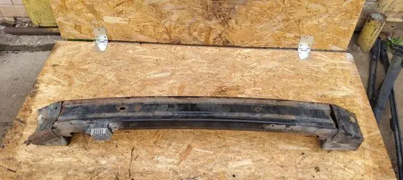 Chrysler Town u0026 Country IV Front bumper support beam 04857882AA