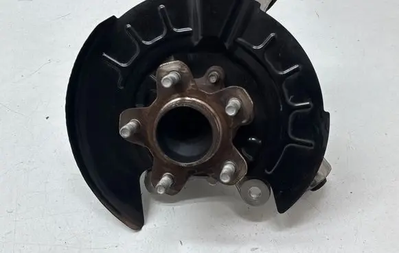Nissan Rogue Rear wheel hub Z4X6608769R123