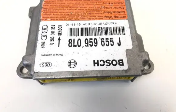 Audi A3 S3 8L Airbag control unit/module 8L0959655J 0285001352