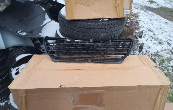 Peugeot 2008 I Front bumper lower grill 9678059477