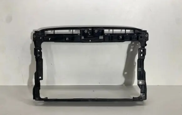 Volkswagen PASSAT B8 Radiator support slam panel 3G0805588N