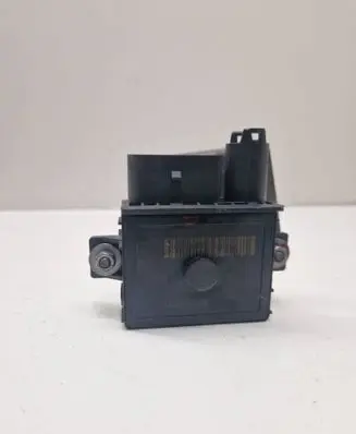 BMW 5 E60 E61 Glow plug pre-heat relay 859172301 0006116551 E2110022351