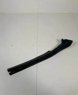 BMW M4 F82 F83 Fender end trim 51678061843