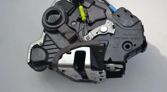 Lexus RX 450H Coupe door lock (next to the handle) 0H0617