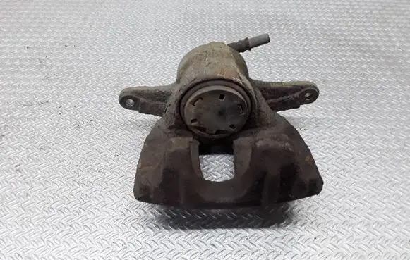Toyota Corolla Verso AR10 Front brake caliper