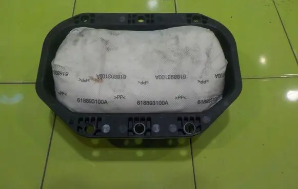 Chevrolet Orlando Passenger airbag 616975800