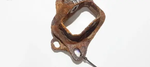 Opel Vectra B Bracket in trunk/boot 