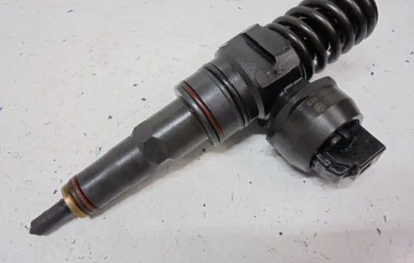 Audi A4 S4 B6 8E 8H Fuel injector 038130073AR
