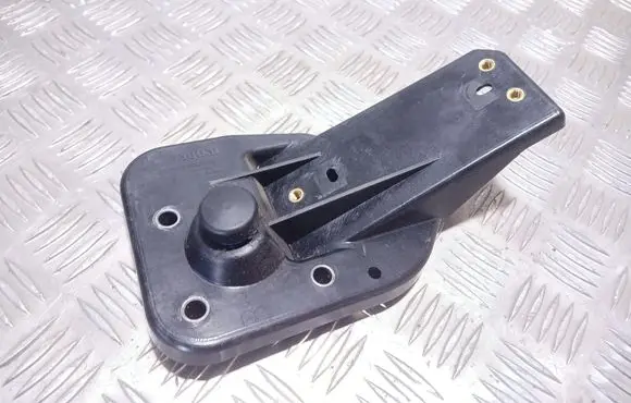 Jaguar XF X250 Accelerator throttle pedal bracket 8X239F836BB