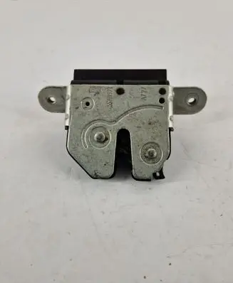Opel Corsa D Tailgate/trunk/boot lock/catch/latch 55701971