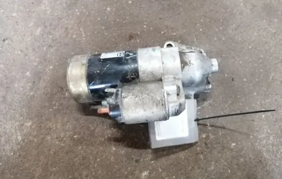 Mazda Xedos 6 Starter motor M001T956