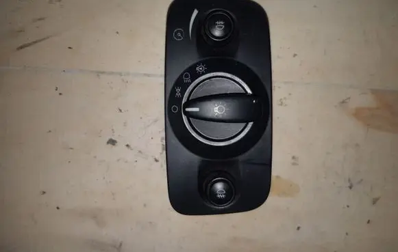Ford Mondeo MK IV Light switch