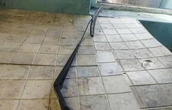Mazda 5 Windshield/front glass wiper blade M7129