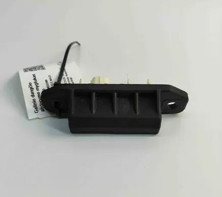 Lexus RX 450H Tailgate/boot open switch button 6737248090