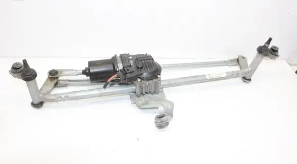 Volkswagen Tiguan Front wiper linkage and motor 5NC955023