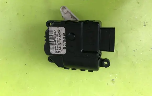 Mini Cooper Countryman R60 Air flap motor/actuator 3422659