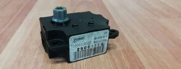 Renault Scenic III - Grand scenic III Air flap motor/actuator 1000100010 277424777R T1006419G
