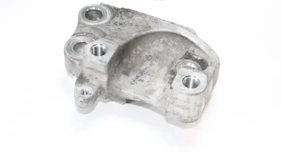 Honda Civic Engine mounting bracket