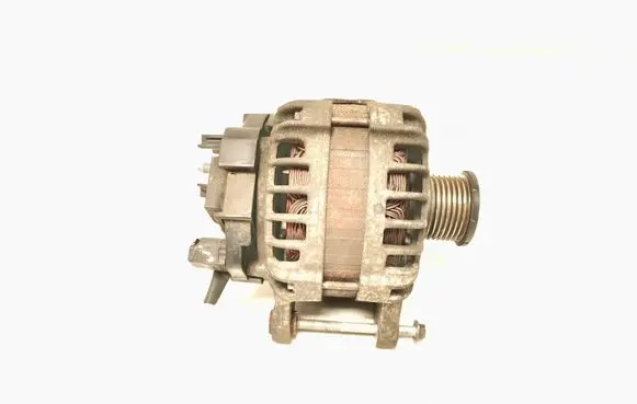 Nissan X-Trail T32 Generator/alternator 231004BE0A