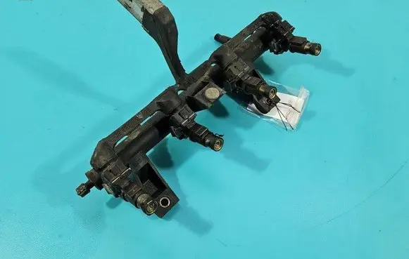 Fuel injector