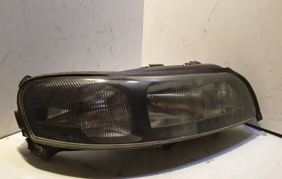 Volvo V70 Headlight/headlamp 8693548 89007898