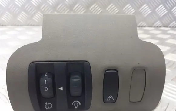 Renault Scenic II - Grand scenic II Headlight level height control switch 8200140985