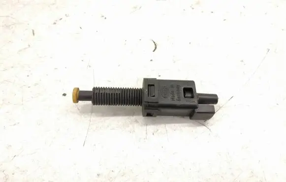 Audi A4 S4 B5 8D Brake pedal sensor switch 811907343B