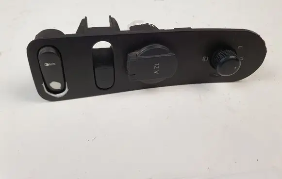 Seat Altea 12 V Socket (front) 