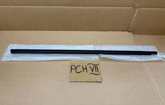 Volkswagen Golf VII Rubber seal front door window/glass 5G4837477D