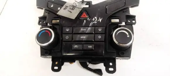 Chevrolet Cruze Climate control unit 3870578 11003045