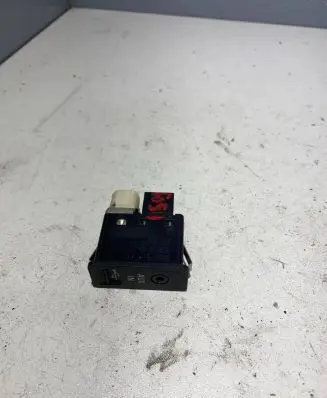 BMW 5 GT F07 AUX in-socket connector 9189175