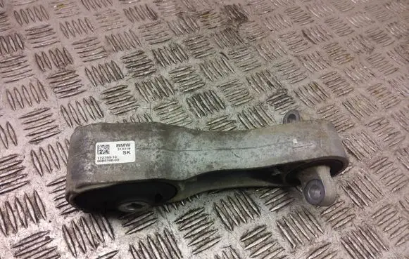 BMW X2 F39 Engine mount bracket 17276810