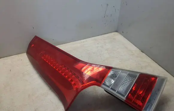 Tailgate rear/tail lights