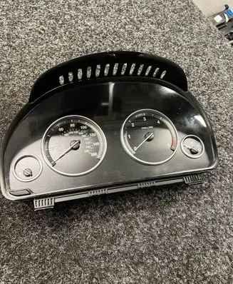 BMW X5 F15 Speedometer (instrument cluster) 6831800