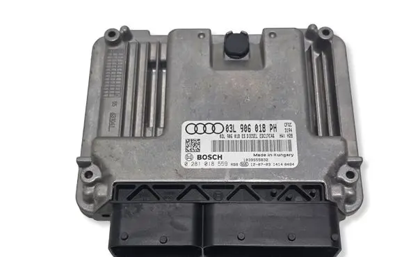 Audi Q3 8U Engine control unit/module 03L906018PH 03L906018ES 0281018559