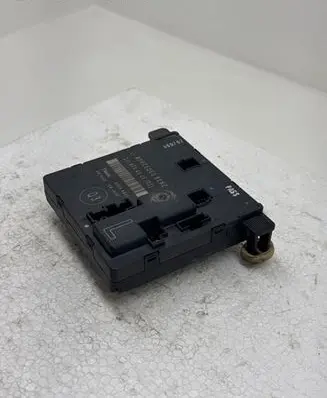 Mercedes-Benz E W211 Door control unit/module 2118704026 00006805