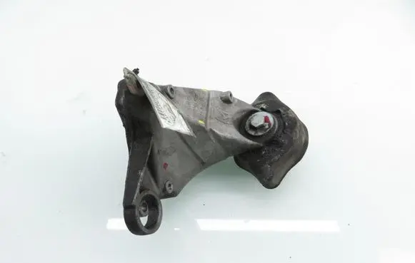 Audi A4 S4 B5 8D Gearbox mounting bracket 8D0399114S