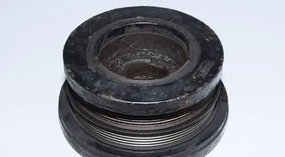 BMW 5 E39 Crankshaft pulley 2247890