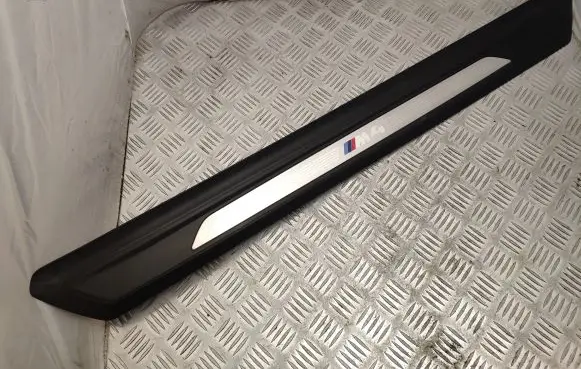 BMW M4 F82 F83 Side skirt rear trim 8054414